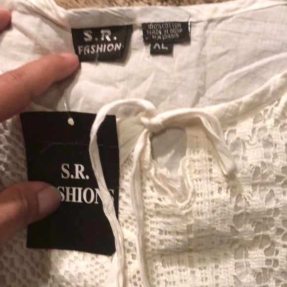 Lace top - Picture 2 of 3